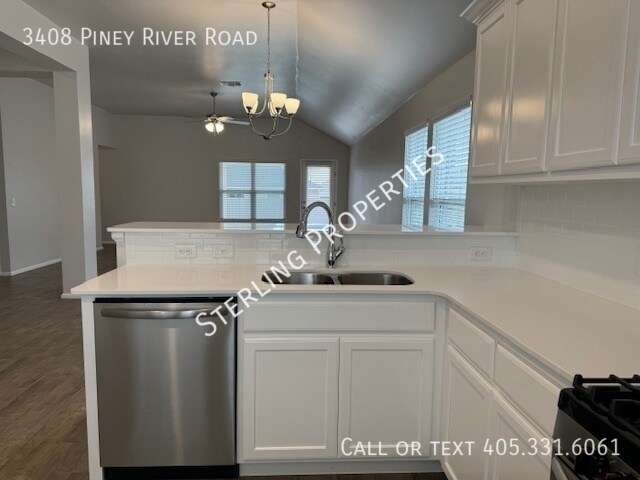 Building Photo - 3408 Piney River Dr
