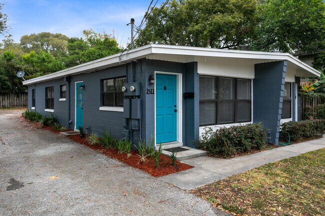 Building Photo - 1511 E Kaley St