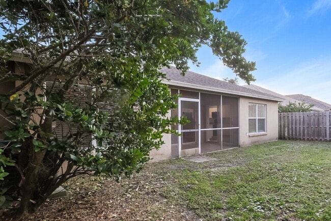 Building Photo - 9919 Stockbridge Dr