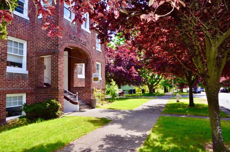 Building Photo - 901 N M St