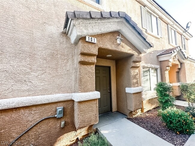 Building Photo - 7025 Knob Creek St