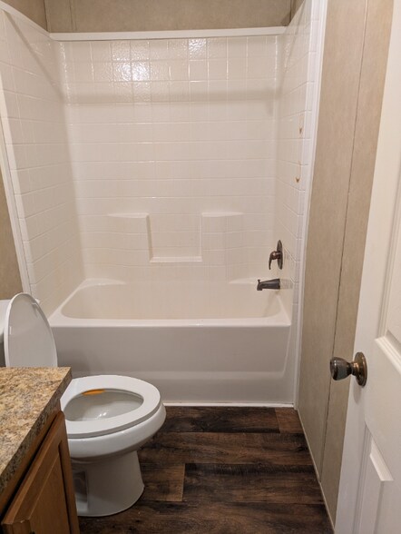 Building Photo - 1754 W Springville Rd