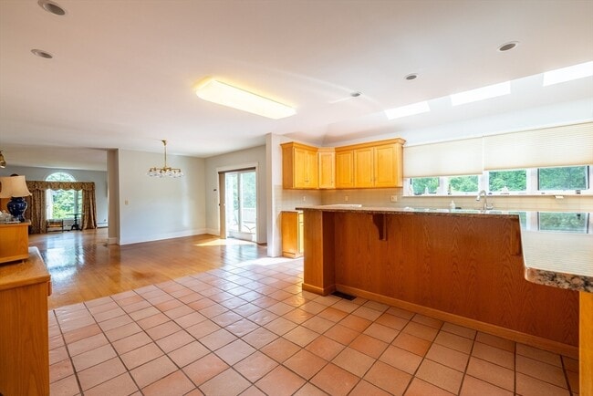 Building Photo - 56 Holt Rd