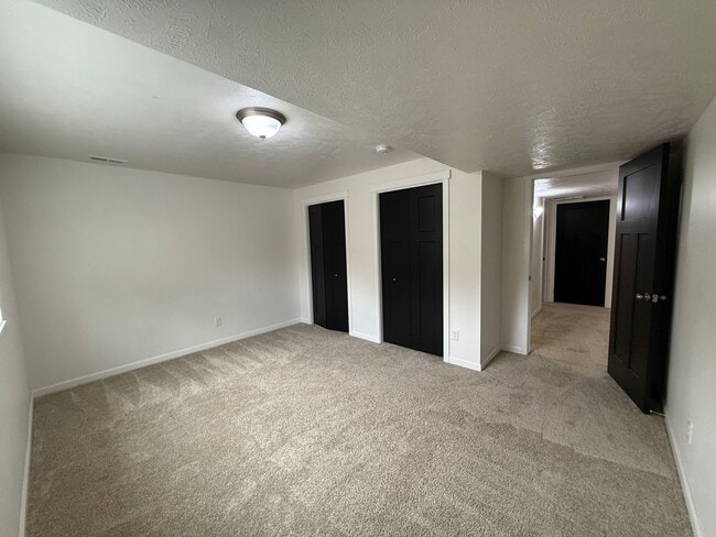 Building Photo - New Listing! Beautiful 4 Bed / 3 Bath Home...