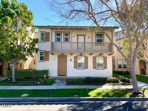 Building Photo - 3150 N Ventura Rd