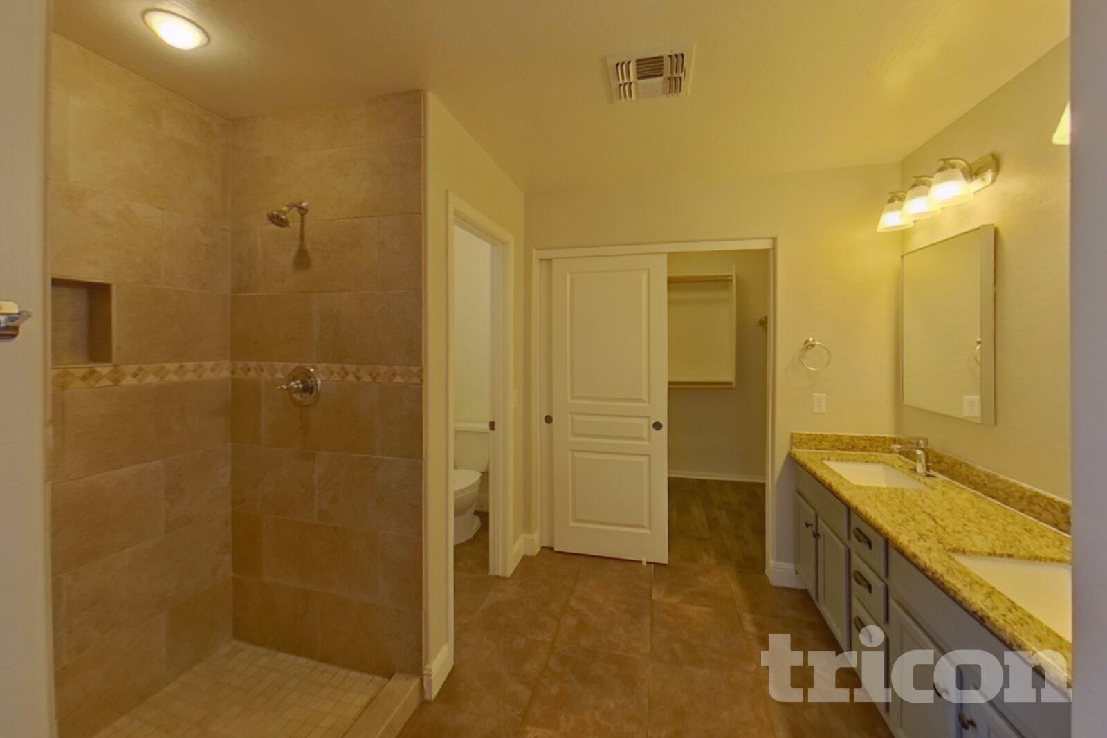 Building Photo - 20711 N Santa Cruz Dr