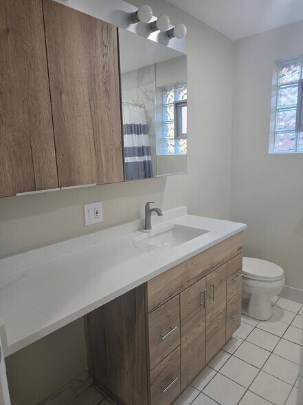 Building Photo - 4116 W 109th St