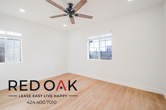 Building Photo - 1611 Oak St