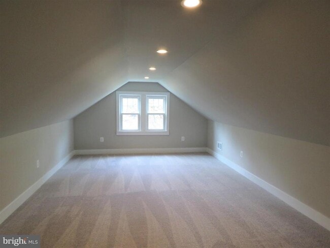 Building Photo - 4823 Western Ave