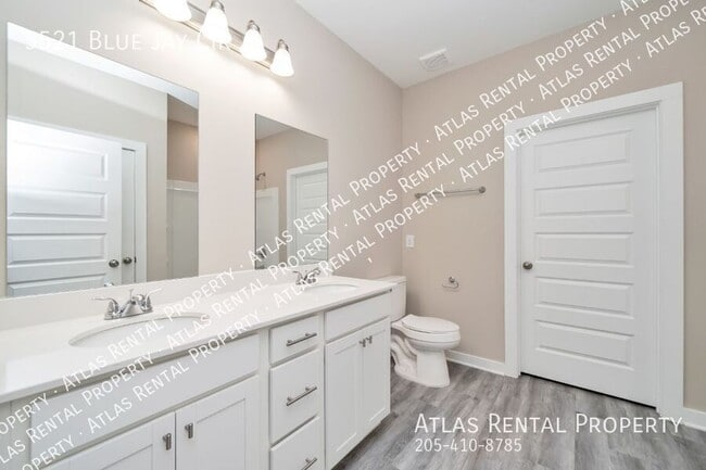 Building Photo - 5521 Blue Jay Cir