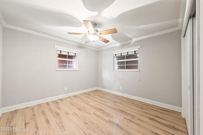 Building Photo - 307 Marilyn Dr