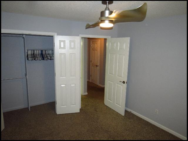 Building Photo - 3704 Lakewood Valley Dr