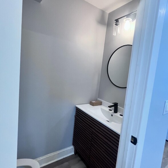 Building Photo - 2520 W Seybert St