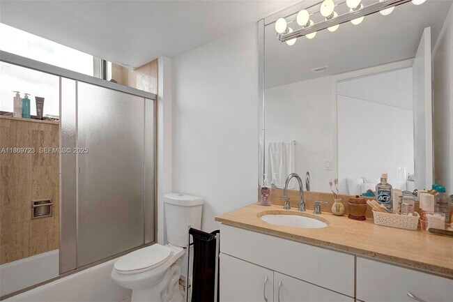 Building Photo - 9300 Bay Harbor Terrace