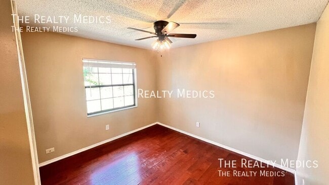 Building Photo - 6421 Undine Way