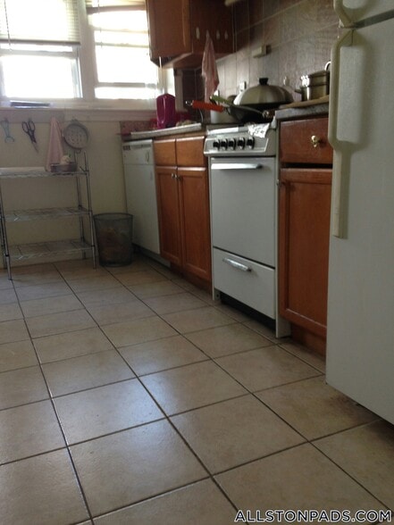 Building Photo - 4 President Terrace