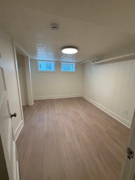 Building Photo - 264 E 4800 S