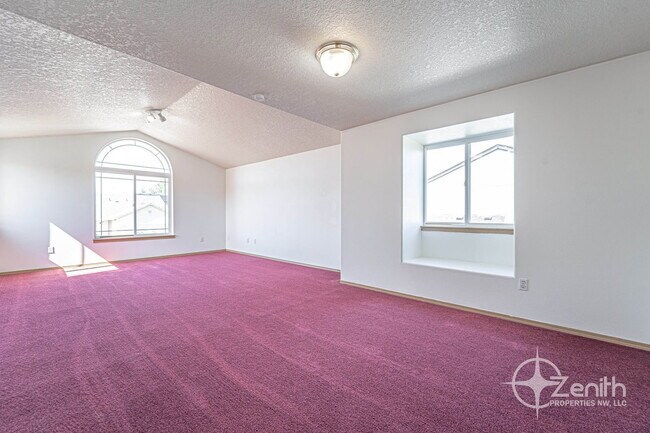Building Photo - 15501 NE 88th St