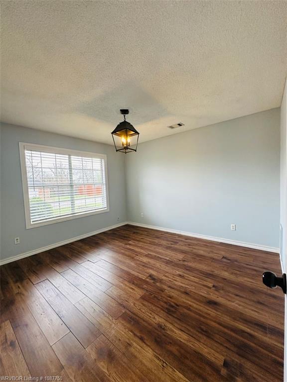 Building Photo - 3900 Bristol Ln