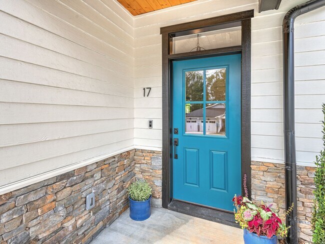Building Photo - 17 Ashe Park Cir