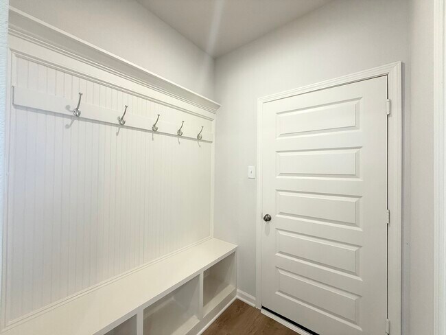 Building Photo - 15455 Foresail Ln