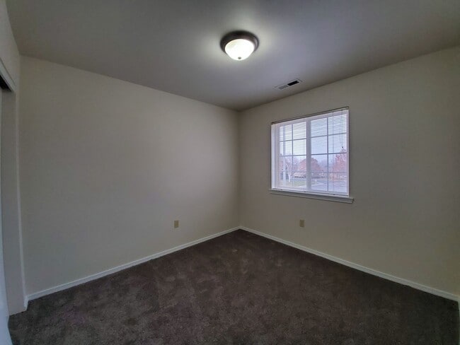 Building Photo - 1611 Lamb Ave