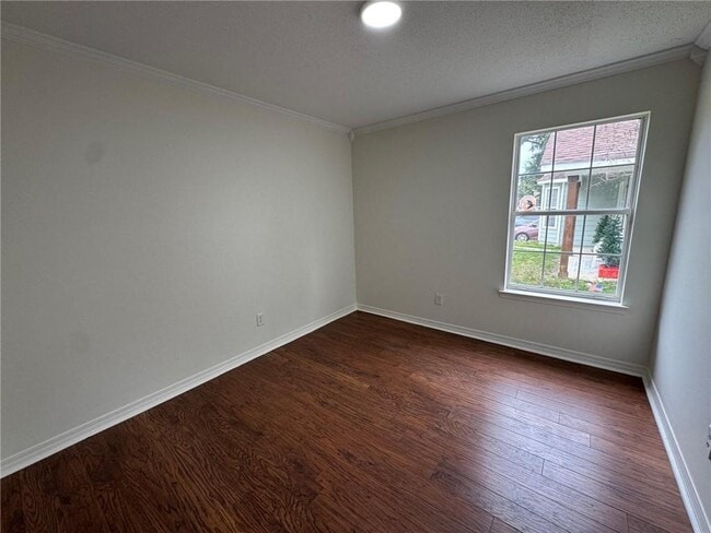 Building Photo - 1117 Pinemont Dr