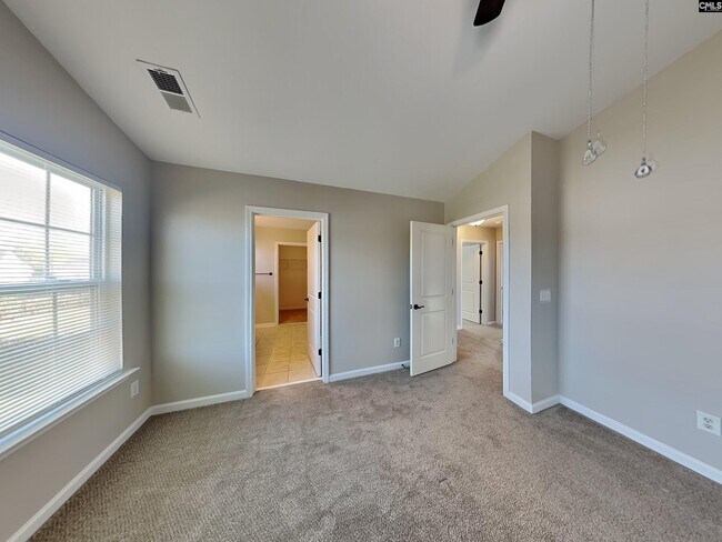 Building Photo - 651 Braekel Way