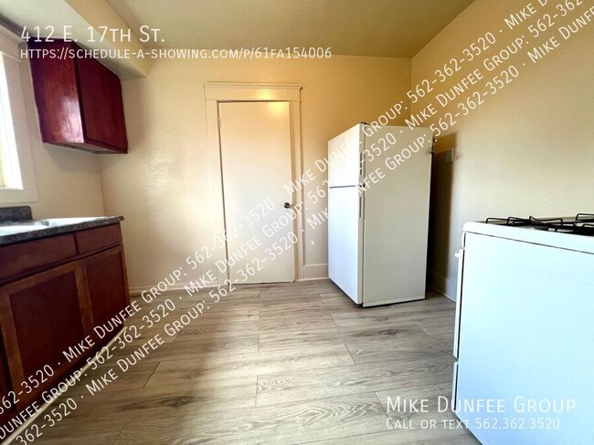 Building Photo - Renovated 3 BR/1 BA + Bonus Room Townhouse...