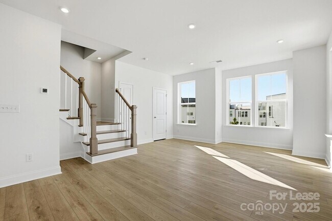 Building Photo - 3224 Drift St