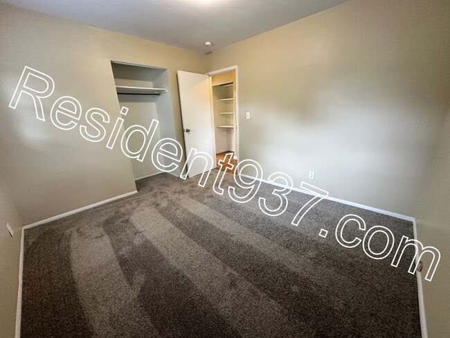 Building Photo - 3 Bed 1 Bath Home
