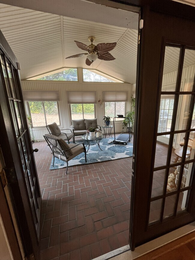 Building Photo - Sandy Springs Rental Home