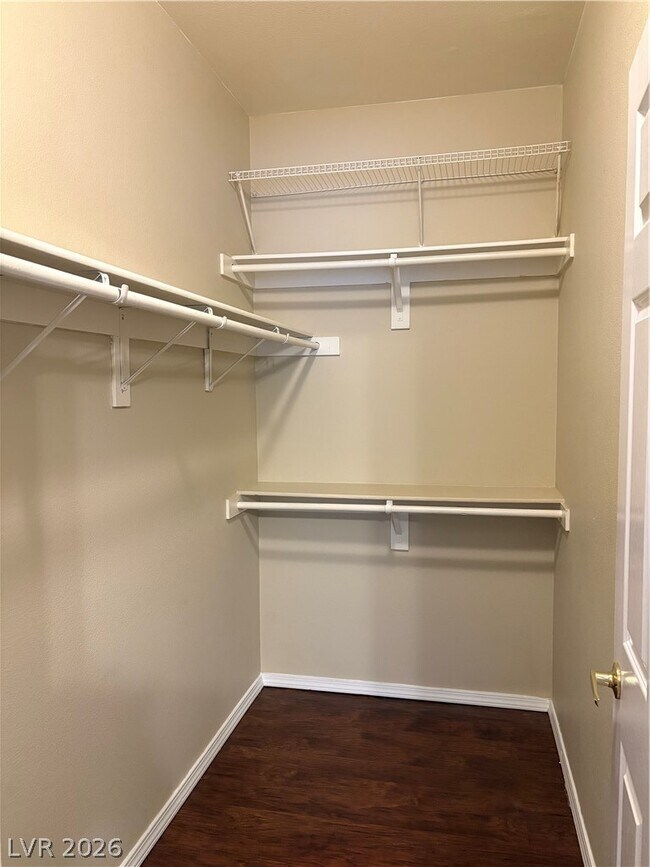 Building Photo - 1050 E Cactus Ave