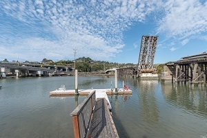 walkway to private dock - 19 Greenbrae Boardwalk