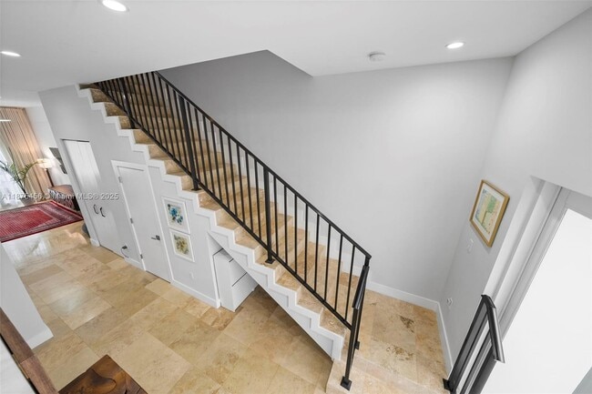 Building Photo - 3506 NE 166th St