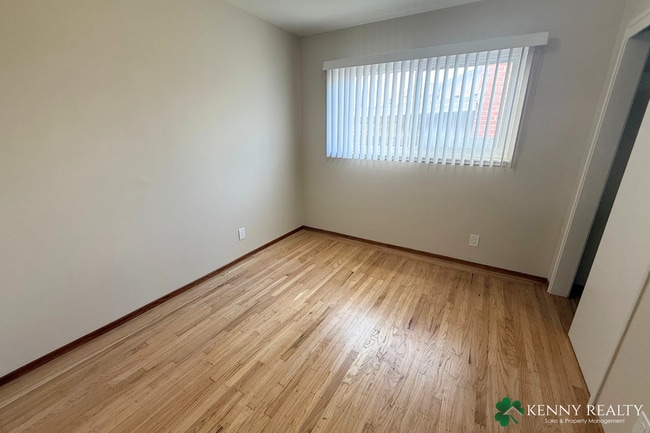 Building Photo - Beautifully Remodeled 3 Bedroom, 2 Bathroo...