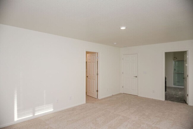 Building Photo - Spacious 4-Bedroom Home  + Office + Loft  with 3-Car Garage, Walk-Out Basement & Community Pool| ...