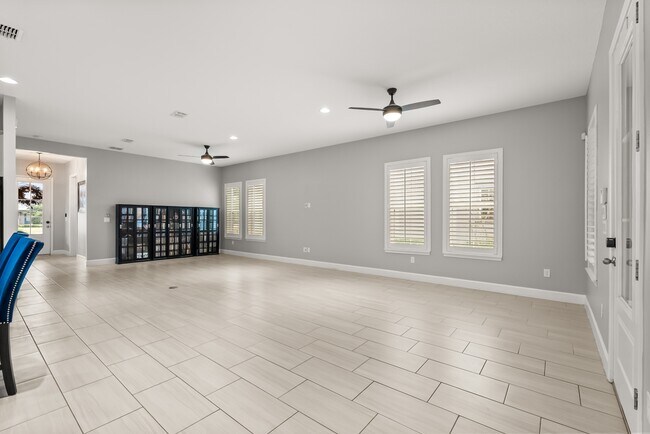 Building Photo - 6875 Arnoldson St