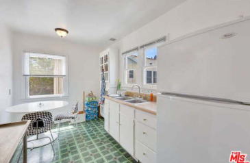 Building Photo - 3350 Hamilton Way