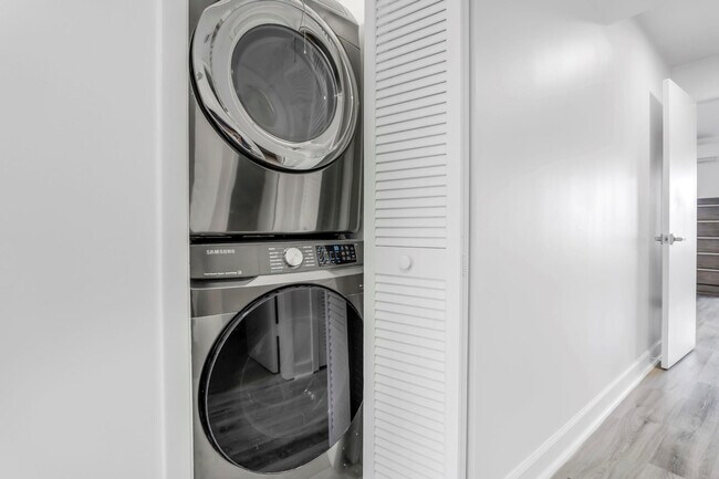 Building Photo - 3827 NE 166th St