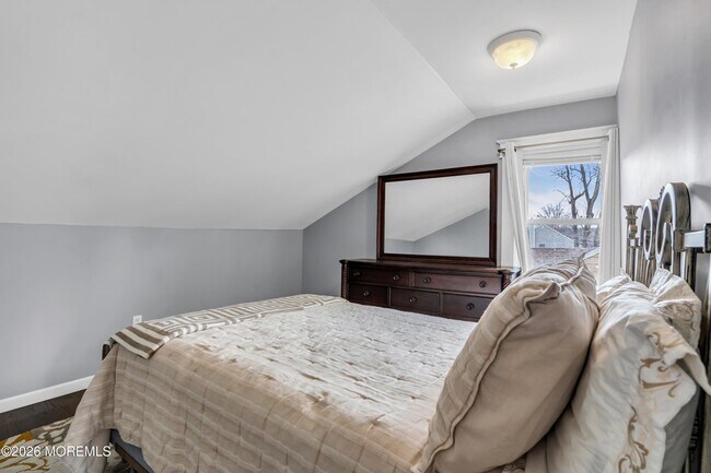 Building Photo - 524 Fisk Ave