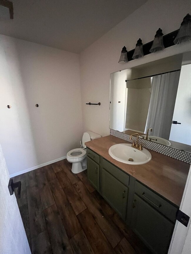 Building Photo - 16785 Huntington Ln