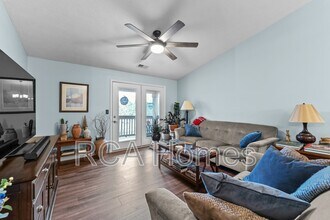 Building Photo - 8921 Hunters Creek Dr