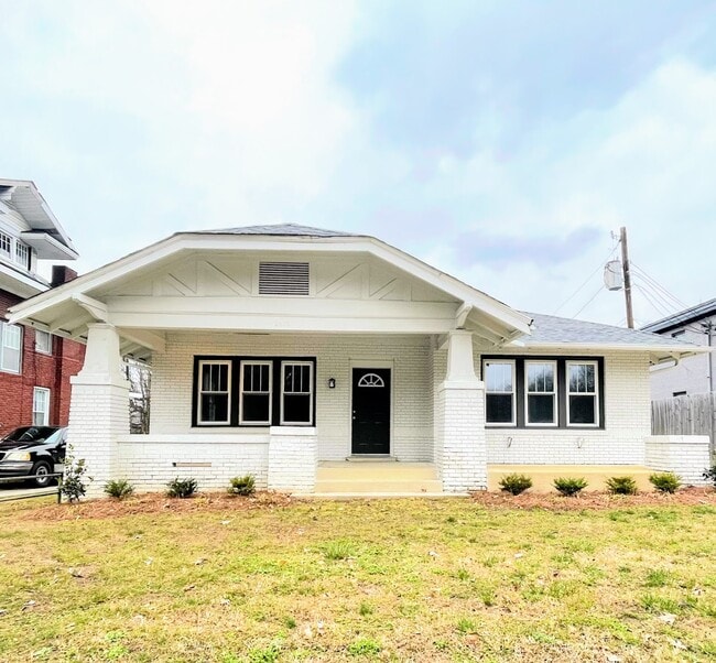 Primary Photo - 1223 N Highland Ave