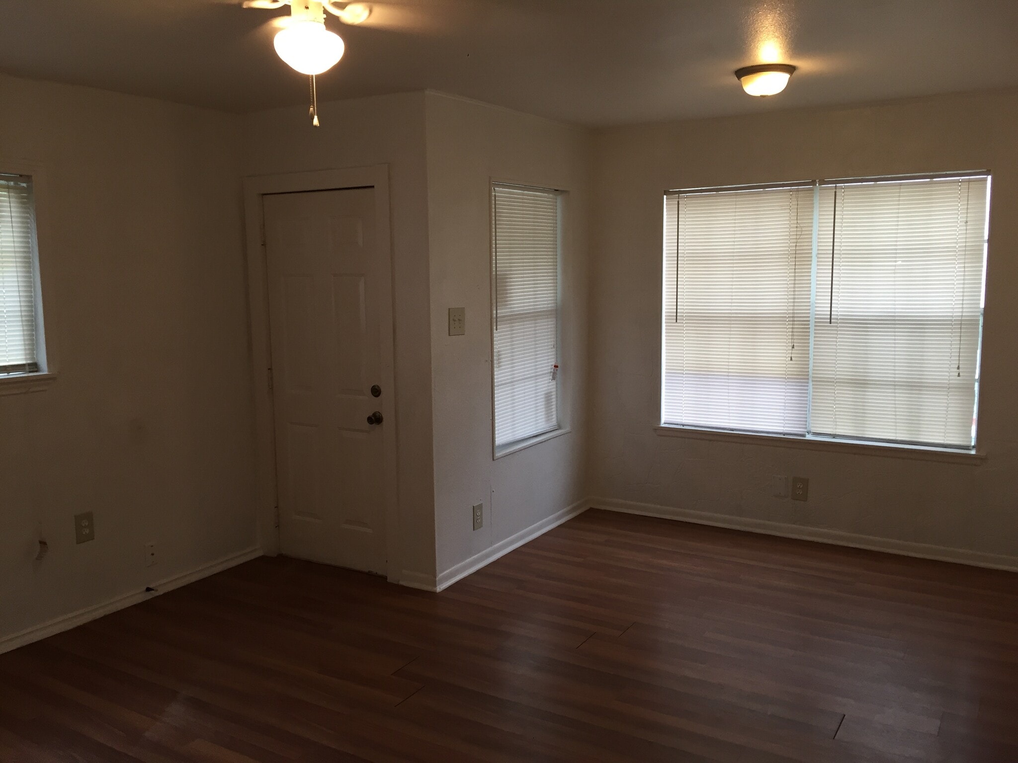 Living room - 2323 Basse Road