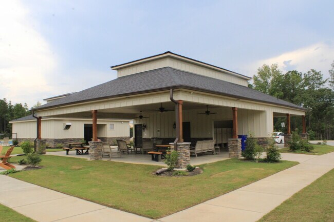 Building Photo - 8116 Bannock Cir