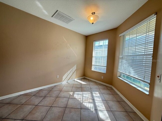 Building Photo - 3423 Chapel Creek Cir