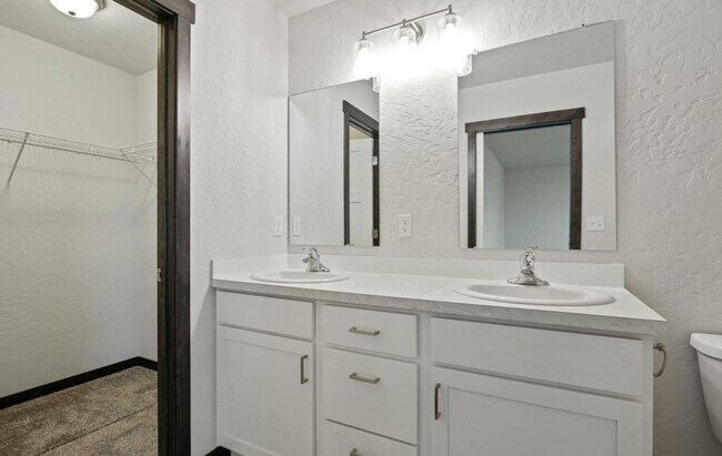 Building Photo - New Construction !