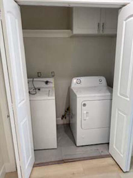 laundry - 1235 N Allen Ave