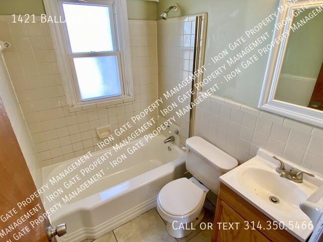 Building Photo - 1421 Ballard Dr